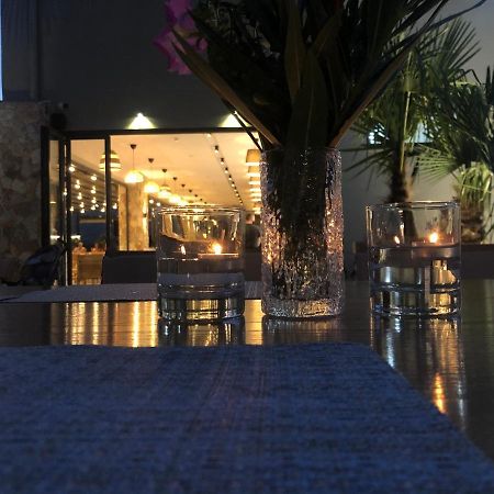 Hotel Qeparo Exterior photo